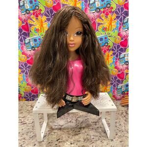 Moxie Girlz Magic Hair Makeover Torso Doll Styling Head Bust